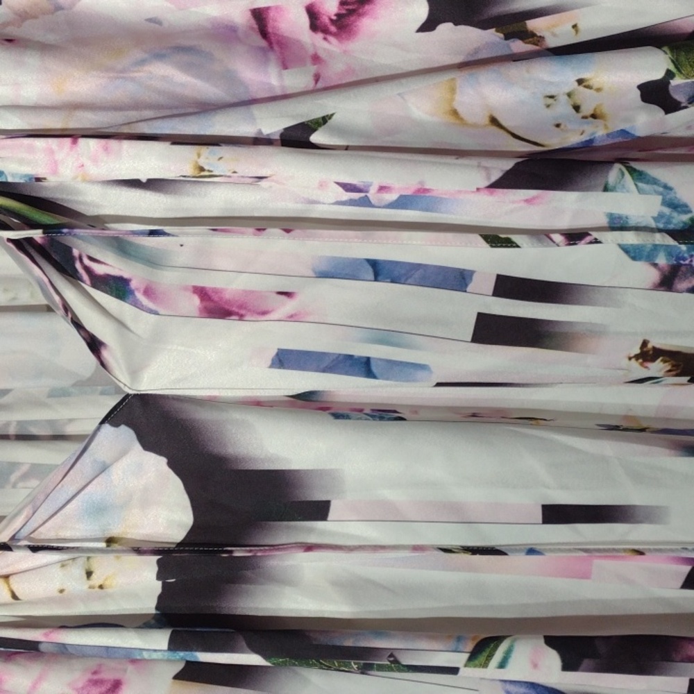Jennifer Lopez Floral Women's Top - Multicolor - Picture 4 of 7